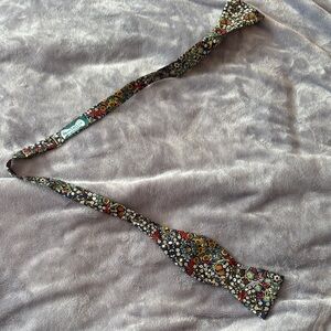 VTG BeauTies Ltd Bowtie